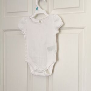 3/$15 Gap ribbed onesie size 3-6 m